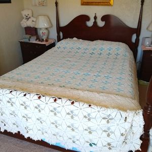 Crocheted bedspread blanket authentic vintage cotton exquisite 89x100" white